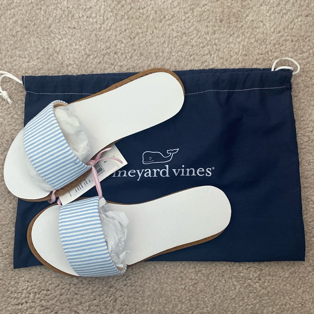 NWT vineyards vines sandals